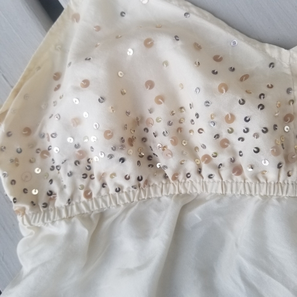 XS Old Navy cream top w sequins - Picture 4 of 13